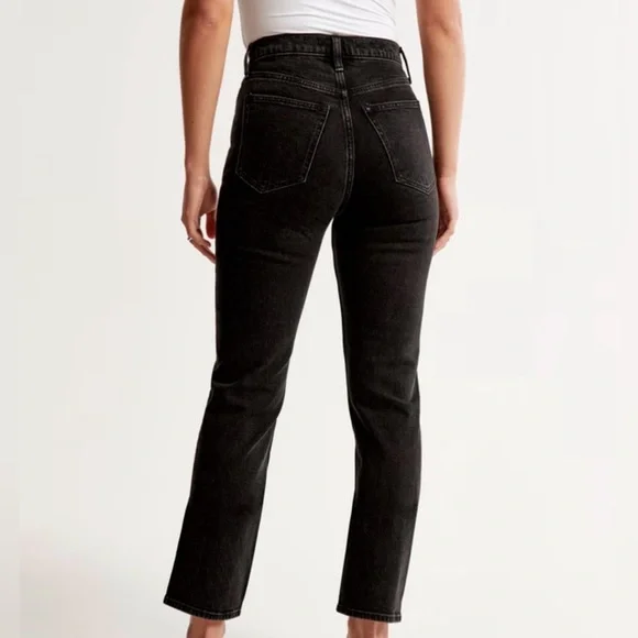 Abercrombie & Fitch women’s Washed Black Straight leg Jeans - Picture 2 of 6
